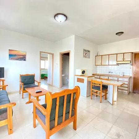 Kaan & 公寓式酒店 凯里尼亚