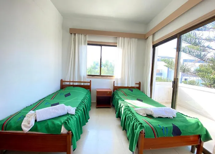 Kaan & شقة فندقية كيرينيا